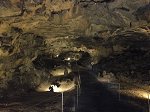 溶岩洞窟の中に石灰洞窟がある複合洞窟