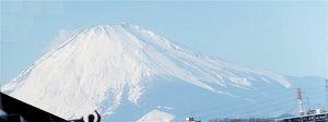 富士山もくっきりと雪化粧
